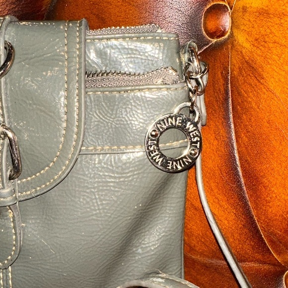 Nine West Gray Faux Leather Crossbody Bag Buckle Detail Multi-Pocket Boho Purse - Picture 4 of 10